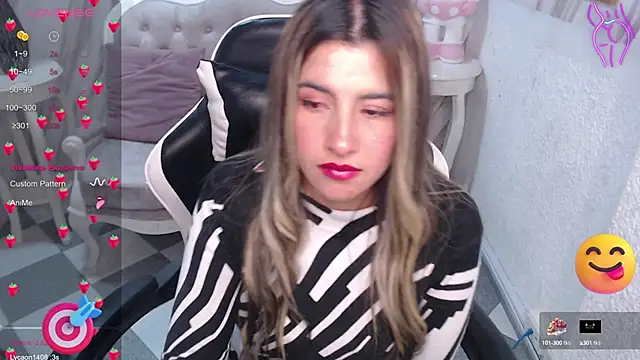 Snapshot of Valerie_b chatting on March 13, 9:21 am Valerie b online show from March 13, 9:21 am