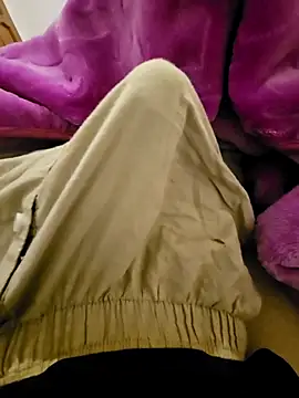 rasta9007 online show from April 7, 8:15 am