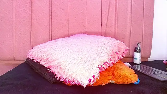 margiesfunnyhot303av online show from March 14, 7:48 am