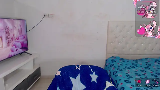 DannaDocell online show from February 9, 7:01 am