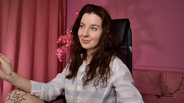 JackieByrd online show from September 12, 1:22 pm