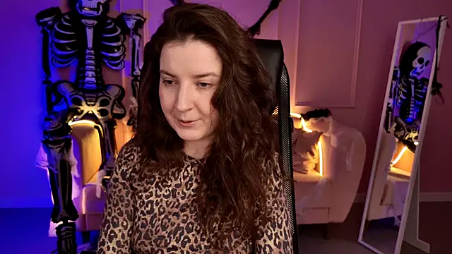 JackieByrd online show from October 18, 1:12 pm