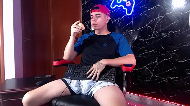 Snapshot of maty_hardx chatting on January 2, 1:40 pm maty hardx online show from January 2, 1:40 pm