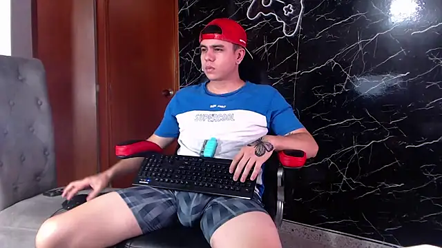 Snapshot of maty_hardx chatting on March 3, 3:53 pm maty hardx online show from March 3, 3:53 pm