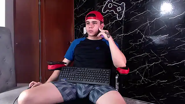 Snapshot of maty_hardx chatting on March 12, 7:38 pm maty hardx online show from March 12, 7:38 pm