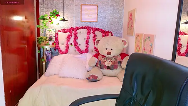 meghan nill online show from December 17, 3:12 am