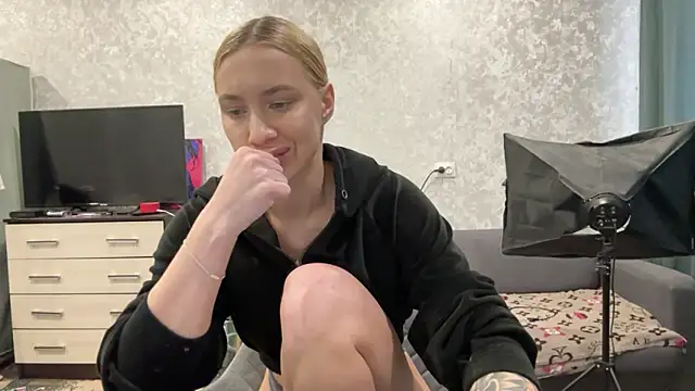 AnneBall online show from February 3, 10:03 am