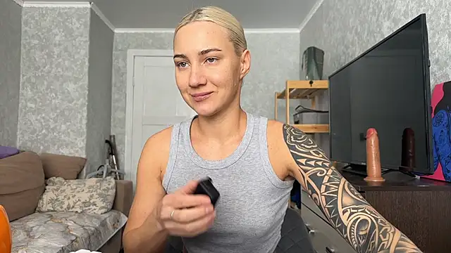 AnneBall online show from February 12, 9:15 am