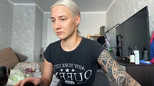 AnneBall online show from March 7, 8:33 am