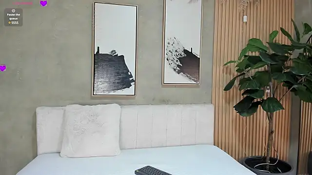 Snapshot of nina_soul chatting on December 19, 12:01 pm nina soul online show from December 19, 12:01 pm