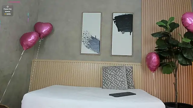Snapshot of nina_soul chatting on February 16, 11:59 am nina soul online show from February 16, 11:59 am