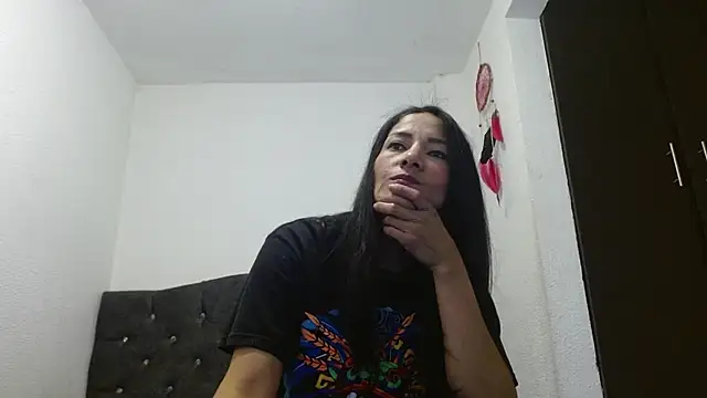 canela-hot34 online show from October 23, 5:23 pm