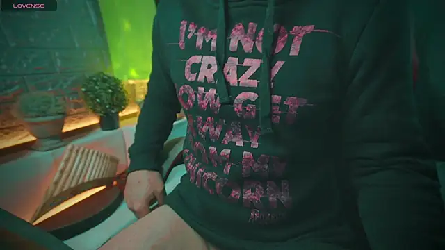 Snapshot of alex-volo chatting on January 19, 8:29 am alex-volo online show from January 19, 8:29 am