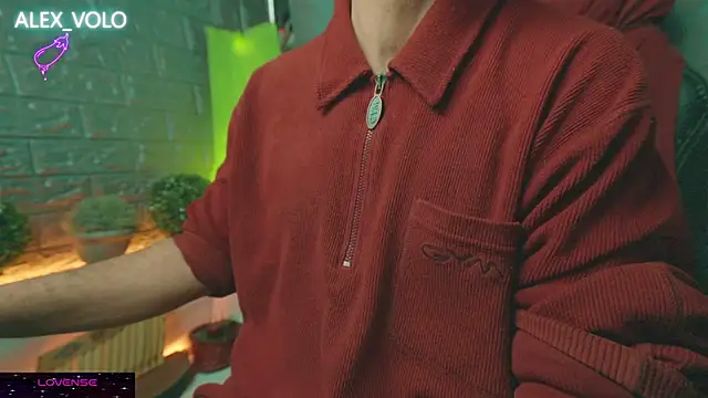 Snapshot of alex-volo chatting on March 12, 2:30 am alex-volo online show from March 12, 2:30 am