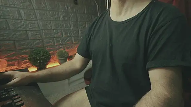 Snapshot of alex-volo chatting on October 17, 3:20 am alex-volo online show from October 17, 3:20 am