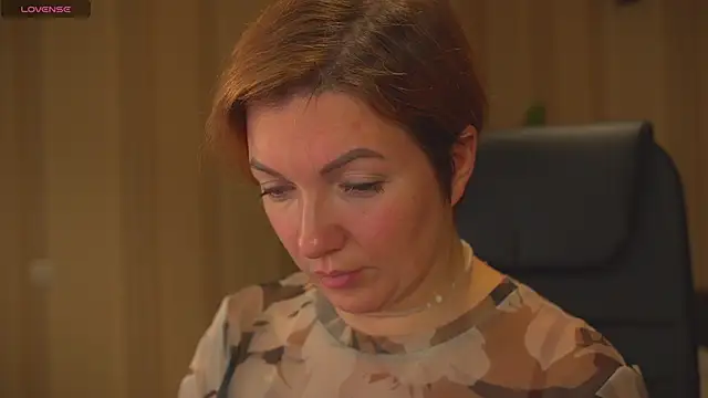 Snapshot of Katherine_Fox chatting on December 3, 7:32 am Katherine Fox online show from December 3, 7:32 am