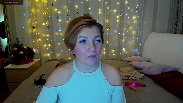 Snapshot of Katherine_Fox chatting on December 7, 2:13 pm Katherine Fox online show from December 7, 2:13 pm