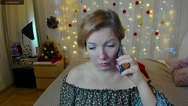 Snapshot of Katherine_Fox chatting on December 12, 7:41 am Katherine Fox online show from December 12, 7:41 am