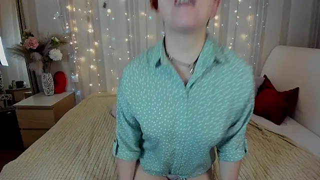 Snapshot of Katherine_Fox chatting on March 15, 8:04 am Katherine Fox online show from March 15, 8:04 am