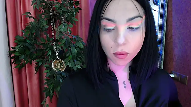 MissJuliax online show from November 17, 7:03 am