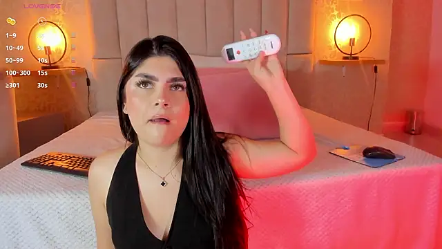 Amy-Saenz online show from February 11, 3:39 pm