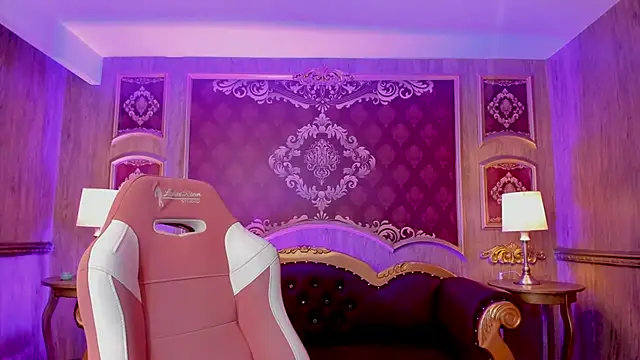 Snapshot of SummersAngel chatting on December 24, 3:47 pm SummersAngel online show from December 24, 3:47 pm