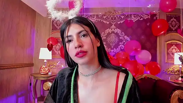 Snapshot of SummersAngel chatting on February 15, 6:55 am SummersAngel online show from February 15, 6:55 am