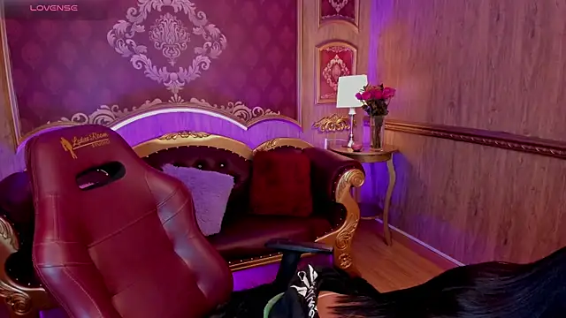 Snapshot of SummersAngel chatting on February 28, 9:58 am SummersAngel online show from February 28, 9:58 am