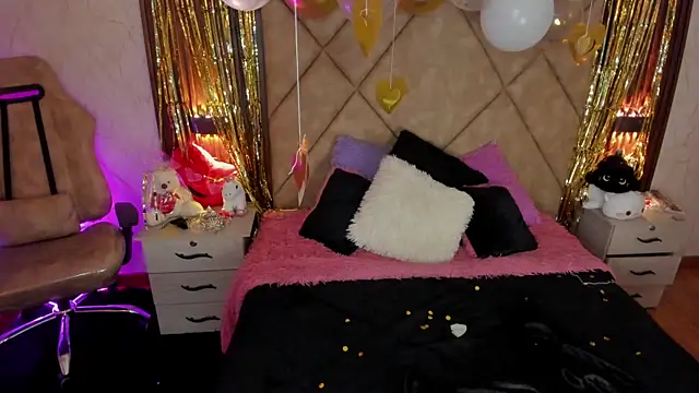 SummersAngel online show from April 13, 3:28 pm