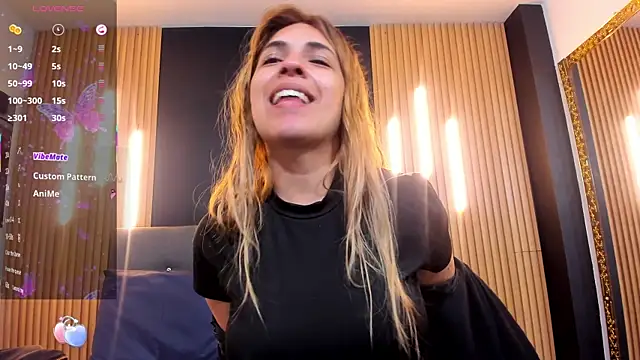 EvaaLovia1 online show from March 25, 1:28 pm