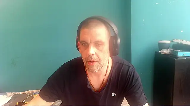 YouWantMe666 online show from May 19, 1:06 pm