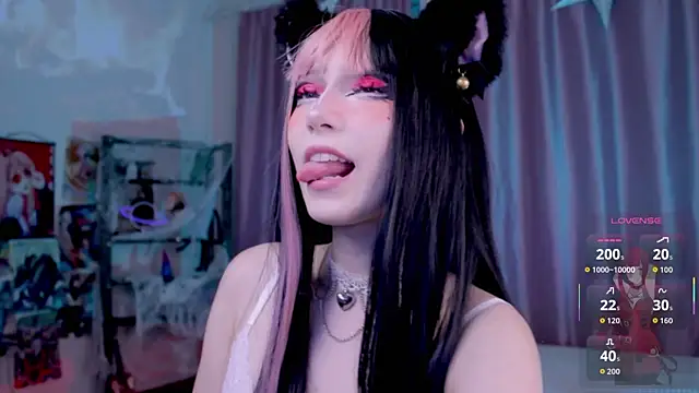 Carolina Leep online show from October 18, 1:23 pm