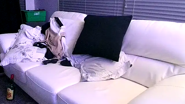 Snapshot of longthicknslick chatting on November 13, 9:41 am longthicknslick online show from November 13, 9:41 am