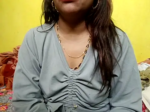 Snapshot of Sexyranibhabhi chatting on February 13, 2:07 am Sexyranibhabhi online show from February 13, 2:07 am
