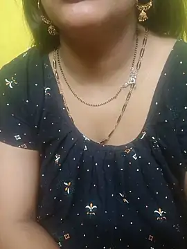 Snapshot of Sexyranibhabhi chatting on May 29, 2:42 am Sexyranibhabhi online show from May 29, 2:42 am