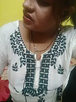 Snapshot of Sexyranibhabhi chatting on June 24, 3:55 pm Sexyranibhabhi online show from June 24, 3:55 pm