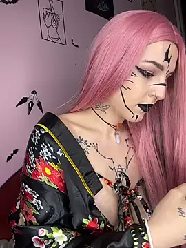 MoonAgnes online show from January 4, 8:48 pm