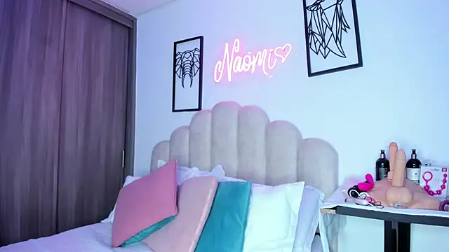 Snapshot of NaomiAsha chatting on April 22, 12:39 pm NaomiAsha online show from April 22, 12:39 pm