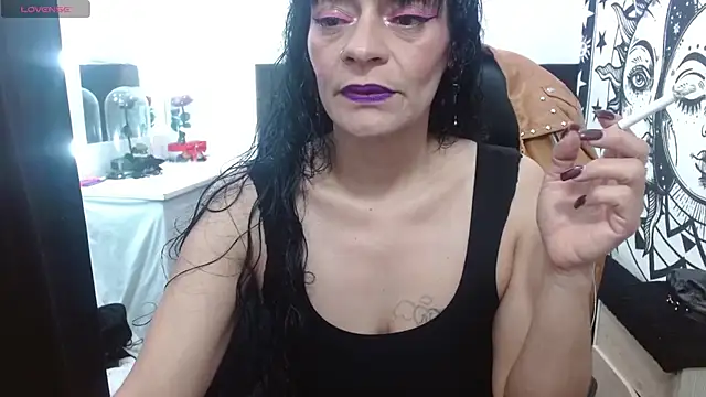 AlexandraJones  online show from February 8, 10:57 pm