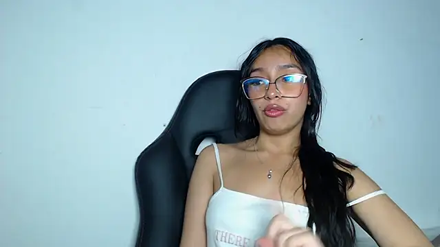 Stefanygp online show from March 13, 6:01 pm