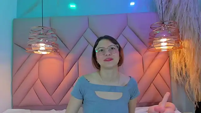 Snapshot of AngelaaCute_ chatting on December 27, 2:54 pm AngelaaCute online show from December 27, 2:54 pm