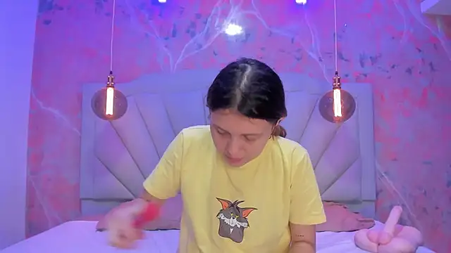 Snapshot of AngelaaCute_ chatting on January 30, 12:27 pm AngelaaCute online show from January 30, 12:27 pm