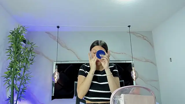 Snapshot of AngelaaCute_ chatting on September 17, 12:29 pm AngelaaCute online show from September 17, 12:29 pm