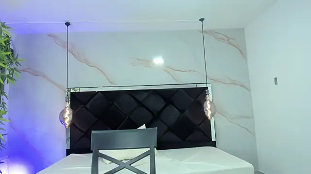 Snapshot of AngelaaCute_ chatting on October 10, 12:15 pm AngelaaCute online show from October 10, 12:15 pm