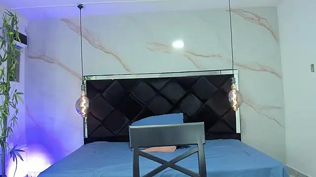 Snapshot of AngelaaCute_ chatting on October 11, 12:36 pm AngelaaCute online show from October 11, 12:36 pm