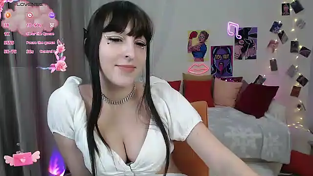 Snapshot of ElsaNeal chatting on January 28, 10:12 pm ElsaNeal online show from January 28, 10:12 pm