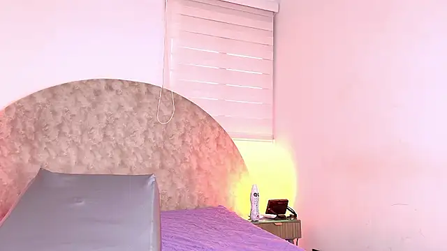 Snapshot of anisha_x chatting on February 4, 7:20 pm anisha x online show from February 4, 7:20 pm