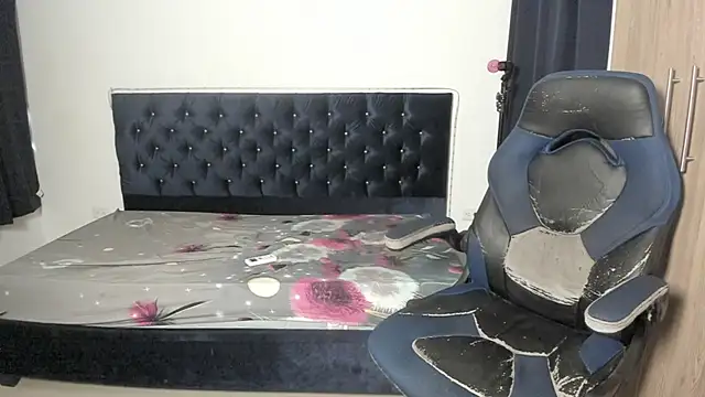  diegsz  online show from April 10, 1:27 pm