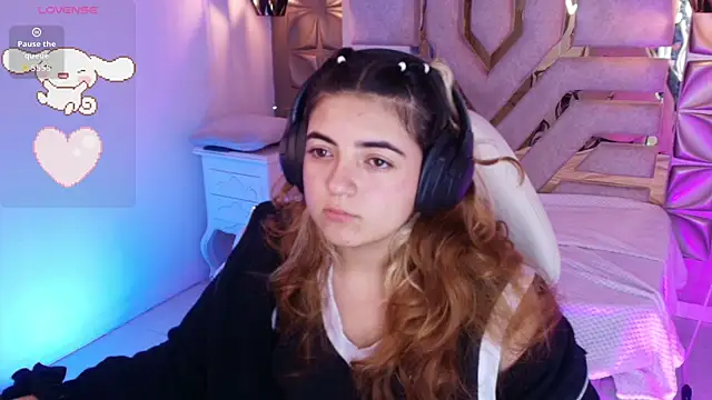 meraki fraise online show from October 13, 3:23 pm