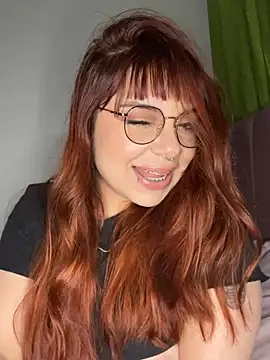 Snapshot of NatyOlson chatting on February 4, 5:53 am NatyOlson online show from February 4, 5:53 am